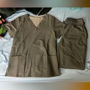 GRAY MANDALA SCRUB SET